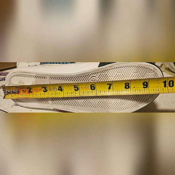 Women's Disney Ground Up Nightmare Before Christmas Hi Top Sneaker Size 6 - Picture 11 of 12